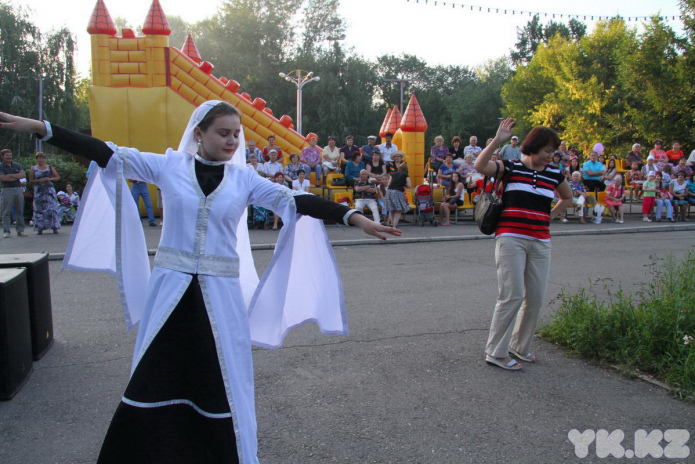 Сколько мы им платим